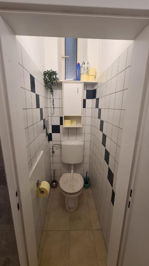 City Apartment Mit Direktzugang เวียนนา ภายนอก รูปภาพ